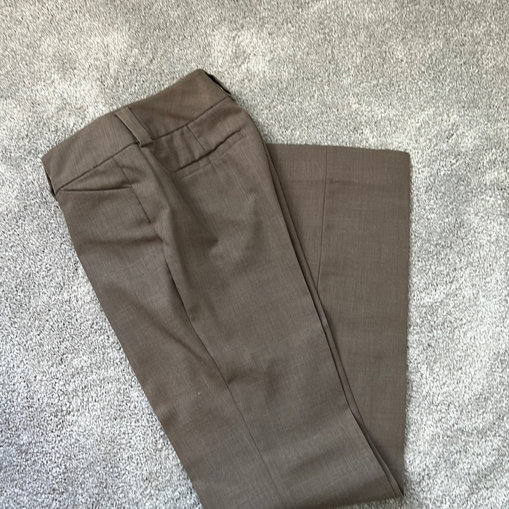 Gap Curvy Fit Flared Leg